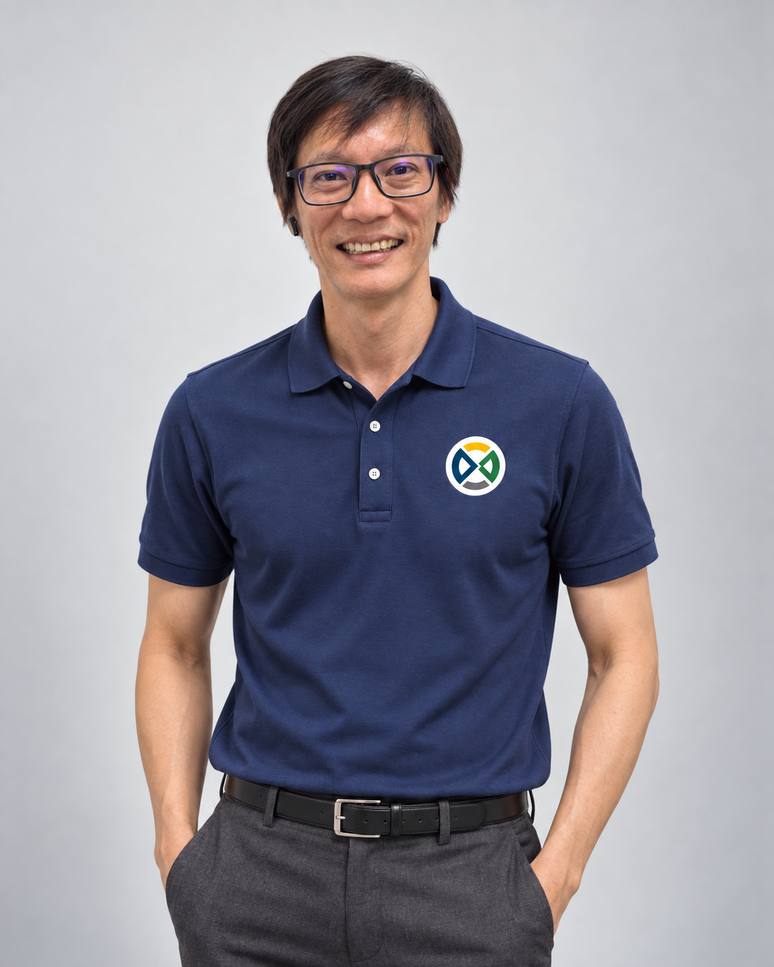 คุณธเนศ รักแต่งงาน